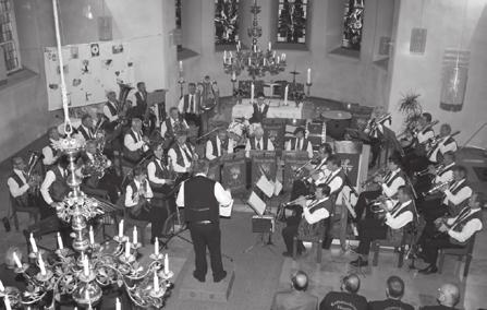 echo 109 echo 109 Volkstümliches Blasorchester 10 Jahre Volkstümliches Blasorchester 10 Jahre sind schon wieder seit der Neugründung dieses Orchesters im Juni 1999 vergangen.