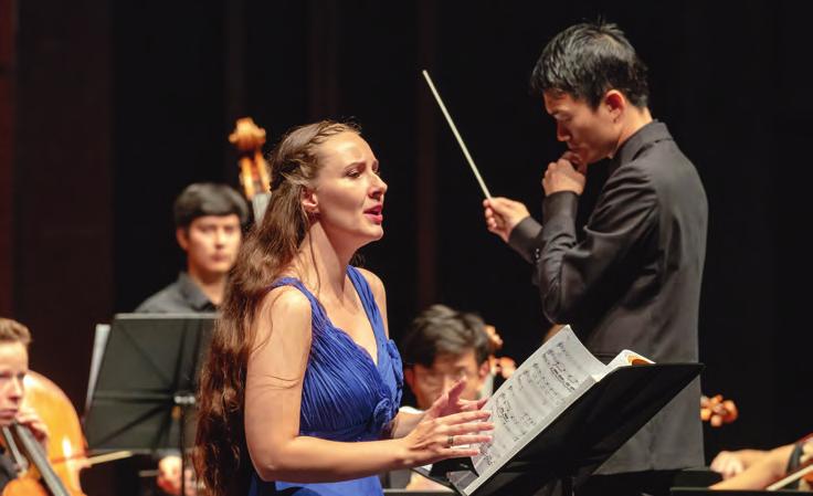 VERANSTALTUNGEN 111 Orchesterakademie der Internationalen Sommerakademie, v.li.: Wendy Krikken, Yao-Yu Wu 11.