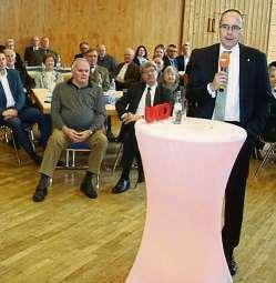 11 Innenminister zu Gast in Froschhausen Beuth will ermuntern Froschhausen (zbo) Die Vernunft muss in der Mitte liegen, sagte Innenminister Peter Beuth beim CDU- Auftakt 2020 in Froschhausen.