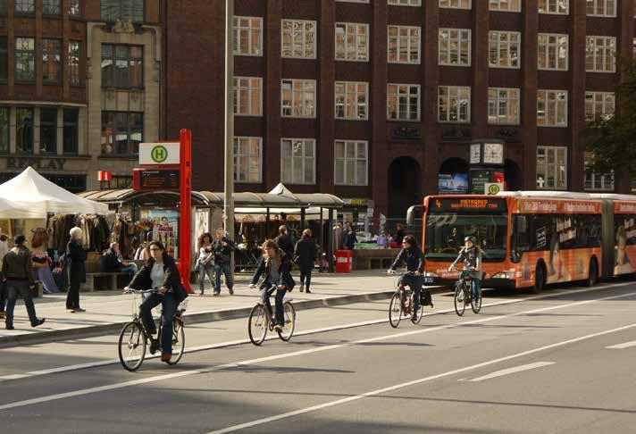 Bild 1.9: Schaffung zeitgemäßer Radverkehrsinfrastruktur im Zuge der Busoptimierung (Bild: BWVI) 1.