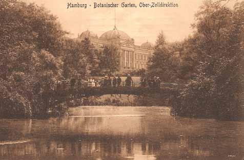 Nach einer Gärtnerlehre im Großherzoglichen Schlossgarten in Schwerin wechselte er als Gärtnergehilfe nach Potsdam und von dort weiter zum Botanischen Garten Marburg.
