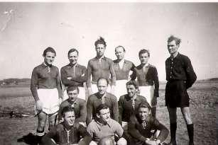 mit dem ersten Spiel der Senioren gegen Kirchdorf fällt in die Amtszeit von Franz Renner, der ab 1948 den Posten des 1. Vorsitzenden übernimmt.