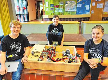 Seite 50 Bürger und Gemeinde Schulnachrichten ScHuLnAcHricHTen Ernst-Abbe-Gymnasium FLL-Team German Eagles qualifizieren sich für Semifinale Das Team der First Lego League des EAG, die German EAGles,