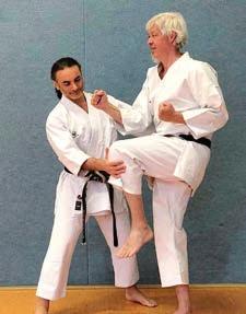 Karate kennt kein Alter und es ist nie