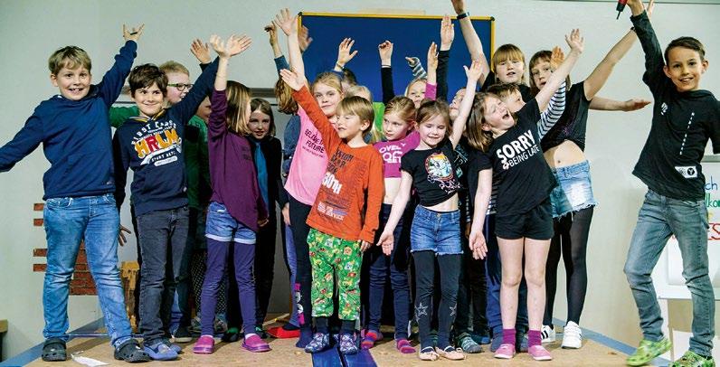 Talentewettbewerb der Grundschule begeistert Publikum Die Bühne gehört uns!