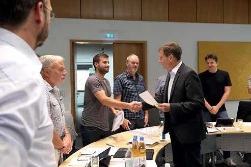 Gemeinderatsmitglied verlas Moritz Pohler die Eidesformel.