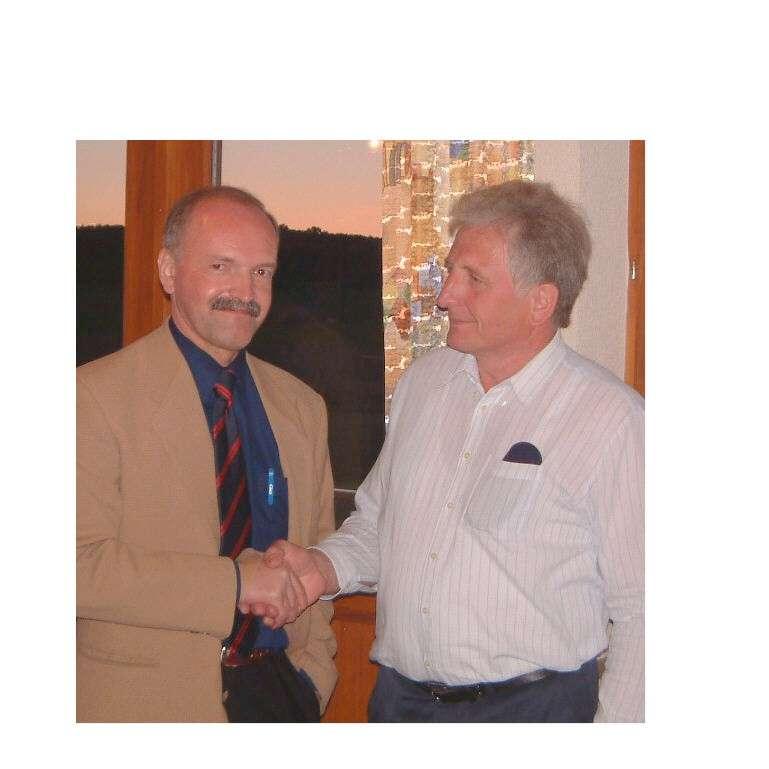 Landrat Habermann dankte 2003 dem ausscheidenden Vorsitzenden Oswald Schleier. CSU stellt 2. Bürgermeister: Dezember 2003: CSU-Gemeinderatsmitglied Walter Krug wurde zum 2.