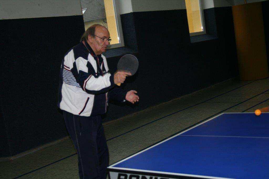 Facebookseite der TT- Abteilung mit aktuellen Infos, Events Lars Grohmann Tischtennis-Senioren Unserer Abteilung gehören zur Zeit 7 ehemals aktive