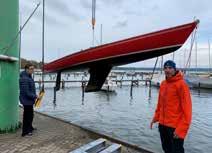 Stolz ist die Wassersport-Abteilung auf das Vereinsmitglied Stefan Stecher, der das Rennen um den Roman-Strobl-Gedächtnispreis 2019 für Mehrrumpfboote (Bild li.