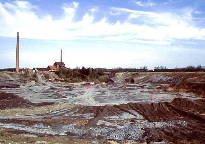 10: Grube mit Suchgraben auf der Südseite, Foto Schubert,1983