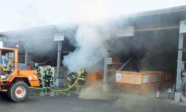 Seite 24 Containerbrand Wertstoffhof Am 24. Januar wurde die Feuerwehr Bernau um 15:12 Uhr mit dem Einsatzstichwort B3 Sperrmüllbrand zum Wertstoffhof, alarmiert.
