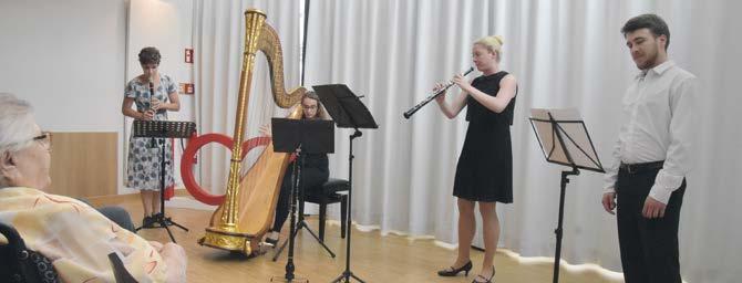 Die Verbindung von Oboe und Harfe ist doch eher selten in der Musiklandschaft.