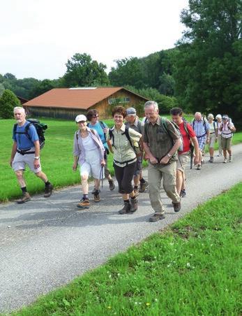 Führungstouren und Gruppenfahrten Touren berge wie Hörnle und Hoher Trauchberg. Bald erreichen wir das Flüsschen Aach, und in Uffing endet dann unsere Wanderung.