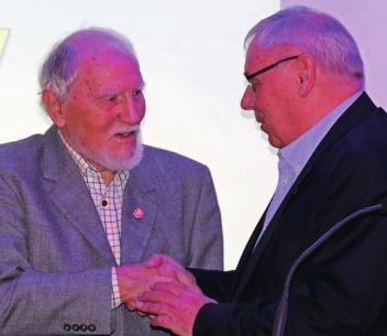 Jubilarehrungen Fortsetzung: fast 100 RTVer feierten die Jubilare 60 Jahre im RTV sind Paul Becker und Rolf Eisenmann.