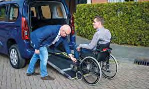 Bei Fahrten ohne Rollstuhl kann der Kofferraum dank der optionalen einklappbaren Flex-Rampe uneingeschränkt genutzt werden.