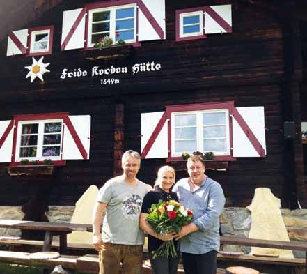 Josef Jury wünscht der Pächterfamilie Johanna und Thomas Krabath einen guten Start mit der Frido Kordon Hütte IMPRESSUM Medieninhaber und