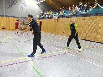 Amtsblatt der VG Eichsfeld-Wipperaue - 6 - Nr. 24/2019 Badminton: Geimel-Cups 2019 - ein voller Erfolg Am zweiten und dritten November-Wochenende fanden mit dem 4. Geimel-Kids-Cup und dem 3.