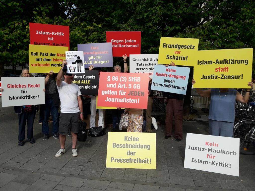 Proteste gegen das Verbot Gerichtsgebäude in München.