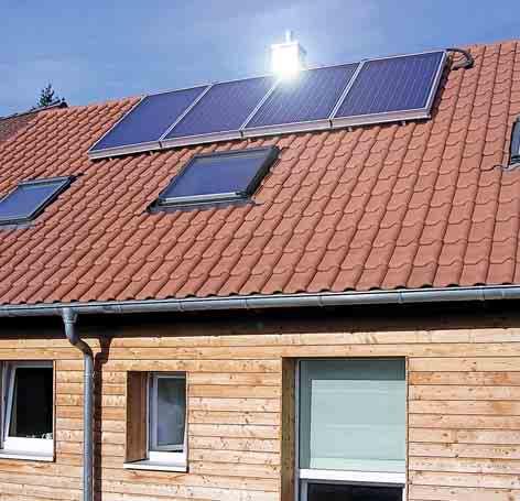 Mittwoch, 6. März 2019 7 Maximale Sonnenernte sichern Frühjahrs-Check macht Solaranlagen fit für den Sommer Zukunft Altbau rät Betreibern, die Anlagen rechtzeitig auf Winterschäden zu überprüfen.