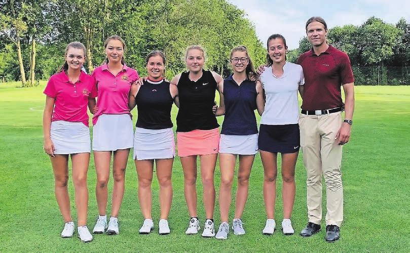 SPORTLEREHRUNG DER STADT NEUSS 3 Golf fordert den ganzen Körper Die Damen-Mannschaft des Golfclubs Hummelbachaue konnte den Aufstieg in die zweite Bundesliga und den NRW-Titel feiern.
