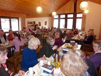 Ausblick Gemeinde-und Seniorenarbeit Gemeinschaft erleben Herzliche Einladung zu den Seniorennachmittagen der Evangelischen Kirchengemeinde Bissingen-Hausen.