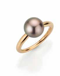Kai Pierre Thieß, der Geschäftsführer von Juwelier Hilscher, ist selbst begeistert von der natürlichen Schönheit einer Perle: Wir haben für unsere Kunden in diesem Jahr wunderschöne Schmuckstücke von