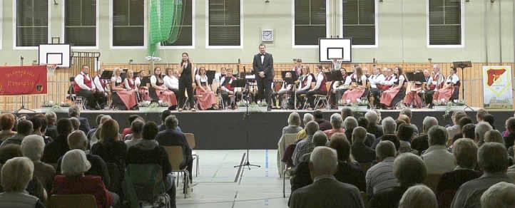 Verein weiterzumachen. Musikverein Memmelsdorf und Blaskapelle Hohenpölz vereint zu einem großen symphonischen Blasorchester beim Gemeinschaftskonzert am 26.