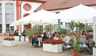 Bayerische Schlösserverwaltung freut sich, dass für das Café-Restaurant Schloss Seehof ein neues Pächterduo gefunden wurde.