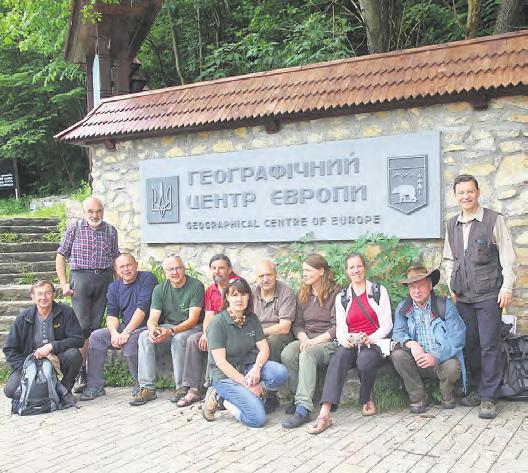 Bürger-Echo - 8- Nr. 6/2012 Hainich-Nationalparkführer in den Karpaten Unter Leitung von Nationalparkchef Manfred Großmann reisten elf Nationalparkführer aus der Region in die Karpaten.
