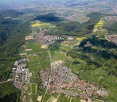 468 Hektar. Rund 45% der Markungsfläche werden von der Landwirtschaft genutzt, jedoch in zunehmendem Maße im Nebenerwerb. Im Ortsteil Aichelberg wird auf ca. 13 ha Wein angebaut.