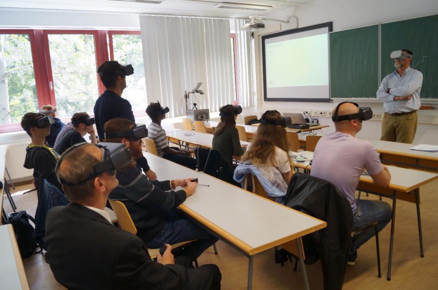 Testvorlesung Sprengtechnik im Tagebau mit VR-Technologien Test lecture Blasting in