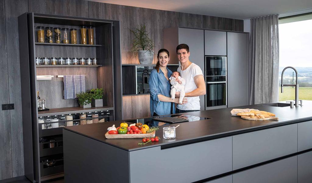 AUSZEICHNUNG Pascal Rauchenecker und seine Frau Jessica sind nun stolze Besitzer der schönsten Küche Österreichs 2020.