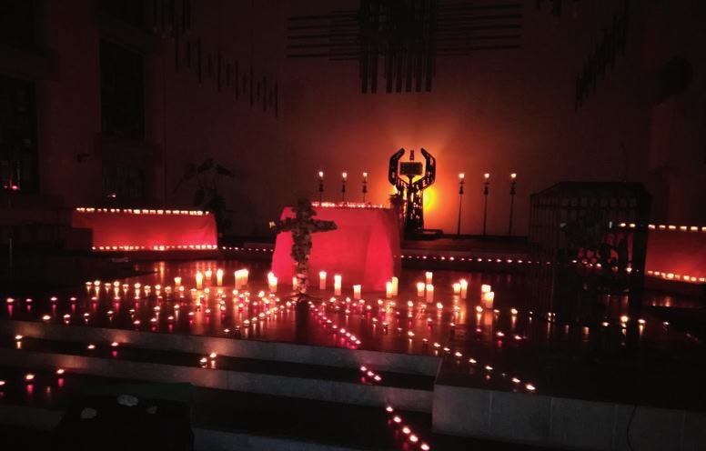Infos aus Ennepetal Nacht der offenen Kirchen Von Gaby Wasiak Im November lud der ACK (Arbeitskreis Christlicher Kirchen) Christen in Ennepetal zur Nacht der offenen Kirche ein.