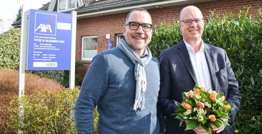 GHK-Mitglied Handel & Gewerbe Zur zehnjährigen Mitgliedschaft erhielten die beiden Versicherungskaufleute Stephan Titze und Sven Bliesner einen Blumenstrauß vom Gewerbeverein.