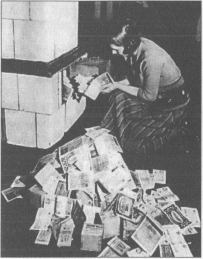 Sehen wir uns zu der Frage, ob schon im Oktober 1920 eine Hyperinflation nie gekannten Ausmaßes absehbar war, die Preisentwicklung des Inlandbrief-Portos in Reichsmark in dieser Zeit an.