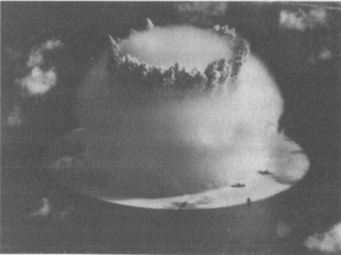 Dass diese Anwendungsmöglichkeit von Atombomben existiert, ist aber grundsätzlich kein Geheimnis. So haben die USA schon am 24. Juli 1946 - vor über 70 Jahren (!