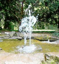 Das Wochenmagazin für Durlach 10. Juli 2020 nr. 28 umwelt und natur 13 nachgefragt: Warum war der schlossgarten-brunnen nicht an? Wasser wieder marsch, aber hübsch der reihe nach.