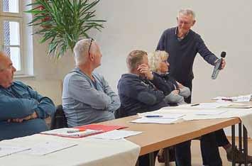 Nr. 11/2018 3 Heimatspiegel Wethautal terfeld haben sich sechs Bürger beworben, die vom Stadtrat in der Sitzung am 26.04.2018 bestätigt wurden. Aus Osterfeld: Guhs, Tom; Hoppe, Harald; Feige, Anja.