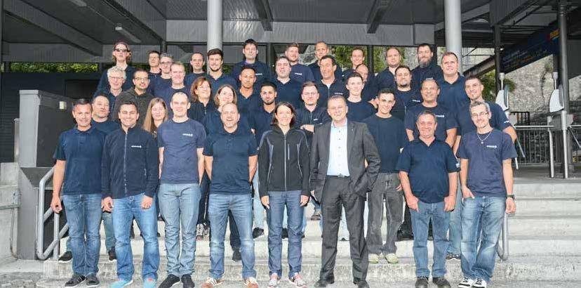 Eine starke Mannschaft: Das Team von Beutler Nova Beutler-Nova: Spezialist für Kompaktpressen Seit mehr als 25 Jahren produziert die Beutler Nova AG in Gettnau Maschinen zur Blechbearbeitung.
