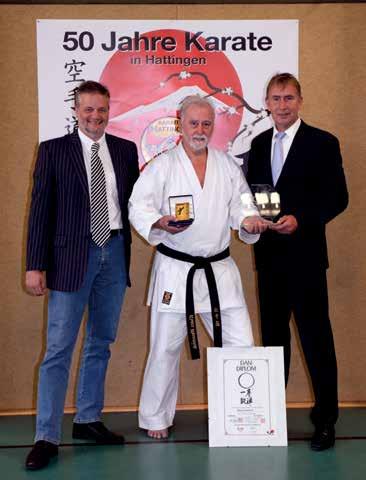 Karate Unlimited Selbstverteidigungsseminar Foto: Stilke von Sebastian Gilly Im März richtete das RuhrDojo Essen das erste Karate Unlimited -Seminar in 2016 aus.