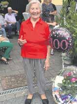 Seite 14 NORDRHEIN-WESTFALEN Wir gratulieren Ruth Fischer, Mitglied des Ortsverbandes Sankt Augustin- Hennef-Siebengebirge, feierte am 18. Juni ihren 100. Geburtstag.