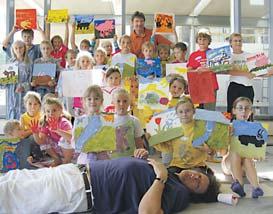Dafür nahmen die 27 Kids an einem zweitägigen Kreativworkshop mit dem Neumarkter Künstler Florian Wild teil.