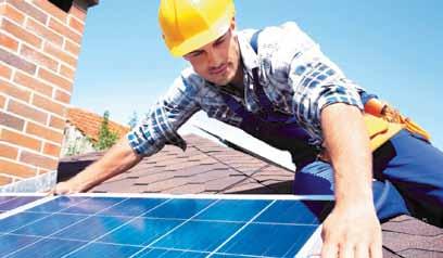 Beim Eignungs-Check Solar besucht ein Energieberater den Verbraucher zu Hause und prüft, ob das Gebäude für eine Fotovoltaik-Anlage und/oder Solarthermie-Anlage geeignet ist (www.