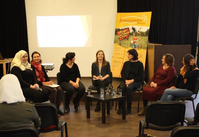 Fünf engagierte Mütter aus dem Eltern-Kind- Kurs beteiligten sich außerdem an einem Fachgespräch zum Thema Interkulturelle Elternarbeit im November 2019.