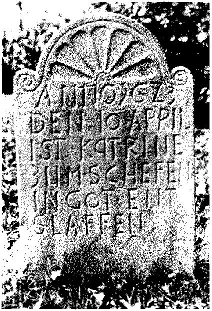 Abb. 9: Der älteste Grabstein des Ümminger Kirchhofs trägt die Inschrift "ANNO 1623 DEN 10.
