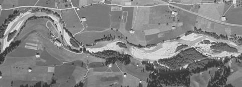 2 Ansatz 1 - Gerinneform 12 Bild 5 Simme Niedermettlisau bei Därstetten. Oben 1940, durchschnittliche Gerinnebreite 52m, Geschiebefracht 12 300m 3 /a.