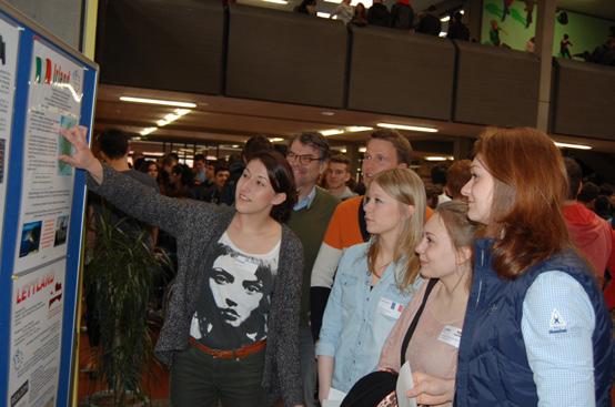 Im Rahmen des Europatages im Wirtschaftsgymnasium eröffnete die Schule mit dem Amt für Bürger- und Ratsservice der Stadt Münster die Europaausstellung im Pädagogischen Zentrum.