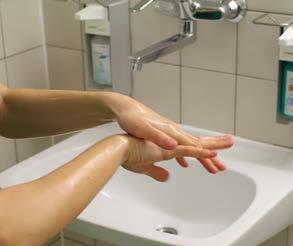 kumentation der korrekten Händedesinfektionen in allen patientennahen Bereichen durch Hygienefachkräfte und die jährliche Durchführung von Aktionstagen an allen Standorten, erklärt Wolke weiter.