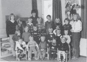 beginnen und Bürgermeister Hess führte deshalb auch ein Gespräch mit dem Landtagsabgeordneten. NUZ: Einweihung des Kindergartens 1981-1993 Am 1.