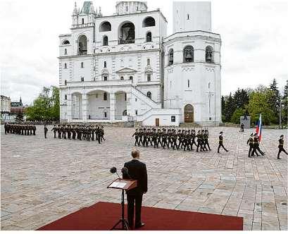 THEMA DES TAGES/POLITIK Montag,. Mai 00 Wladimir Putin am heiligen Tag fast allein im Kreml Kriegsgedenken Russlands Staatschefwollte den.